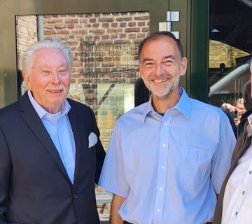 Dieter Baumhoff übergibt Spende an das BFZ